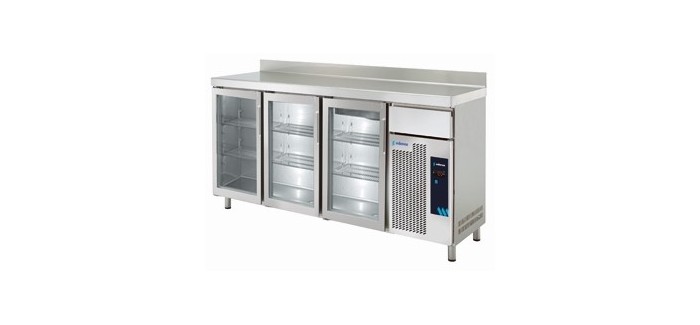 Snack Serie 600 refrigerada frente mostrador con puerta de cristal